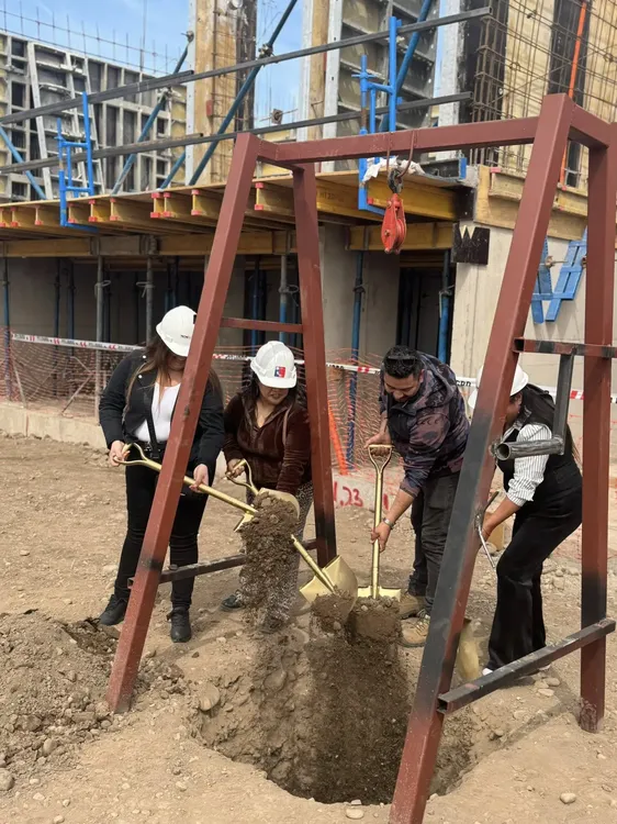 561351105_1245537097618909_9112369905460559866_n