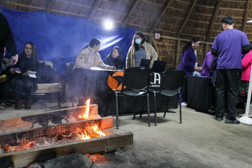 Carreras-del-Campus-La-Florida-acuden-a-la-primera-sesion-de-la-Escuela-de-la-Mujer-Mapuche-en-Ruka-del-Hospital-Dr.-Sotero-del-Rio-4-scaled