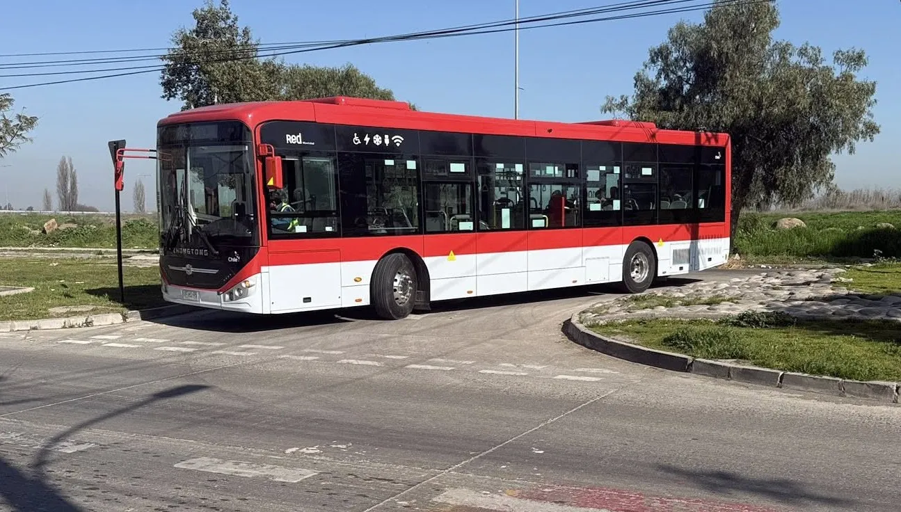 bus_red
