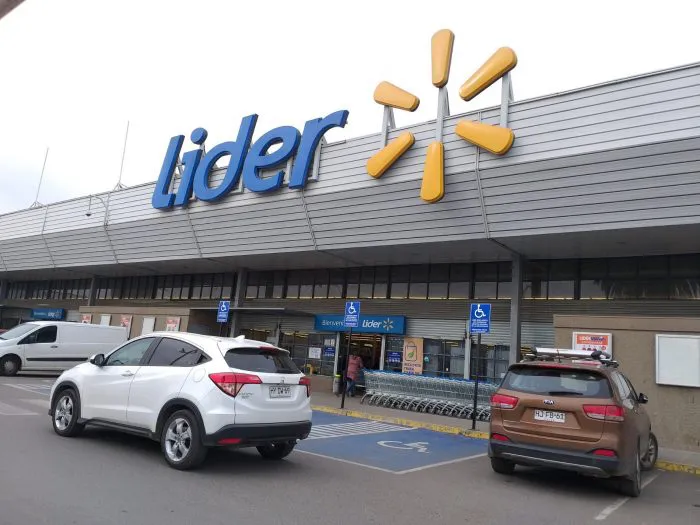 Supermercado_Lider_de_Walmart_Talca-700x525